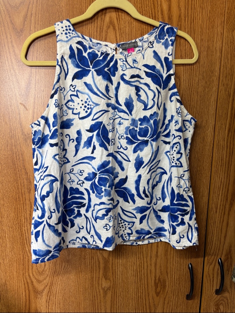 Vince Camuto White and Blue Floral Sleeveless Linen-Blend Tank